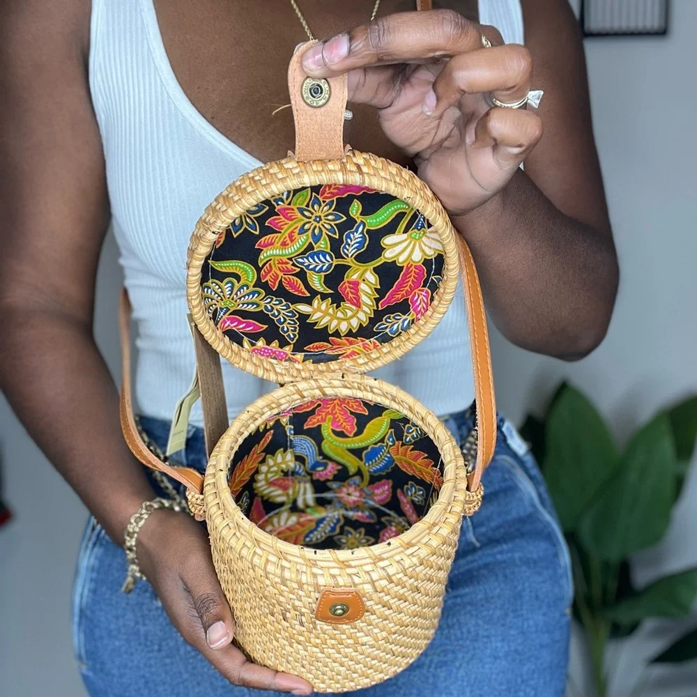 NWT 100% Rattan Hand Crafter Purse - Picture 1 of 4